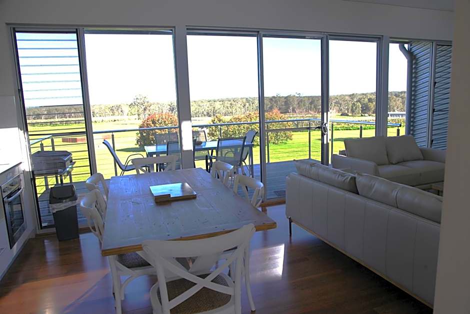 Adina Vineyard Accommodation