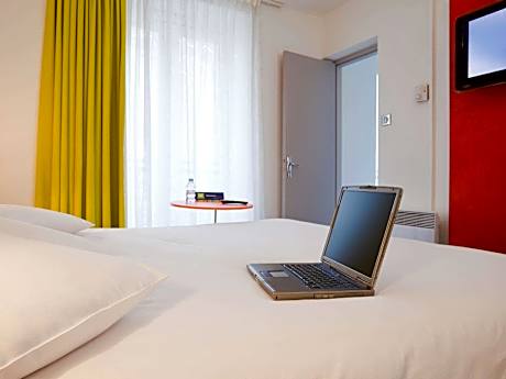 Standard Single Suite