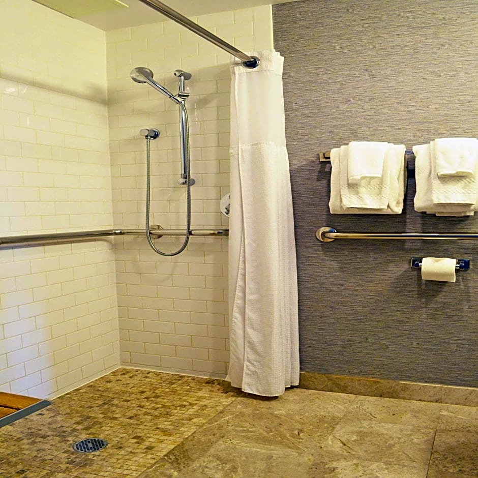 Distrikt Hotel New York City, Tapestry Collection by Hilton