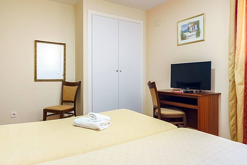 Hotel Carlos V Jerez by Vivere Stays