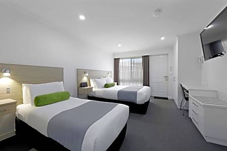 Hamilton Lonsdale Motel