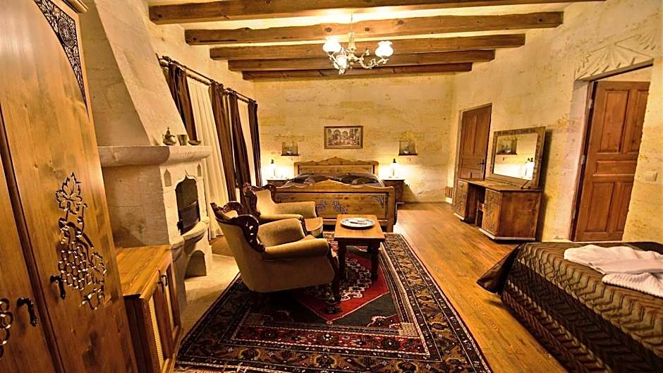 Harman Cave Hotel