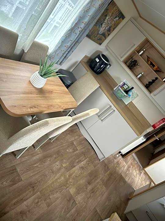 53A kingfisher court tattershall lakes luxury hot tub holidays