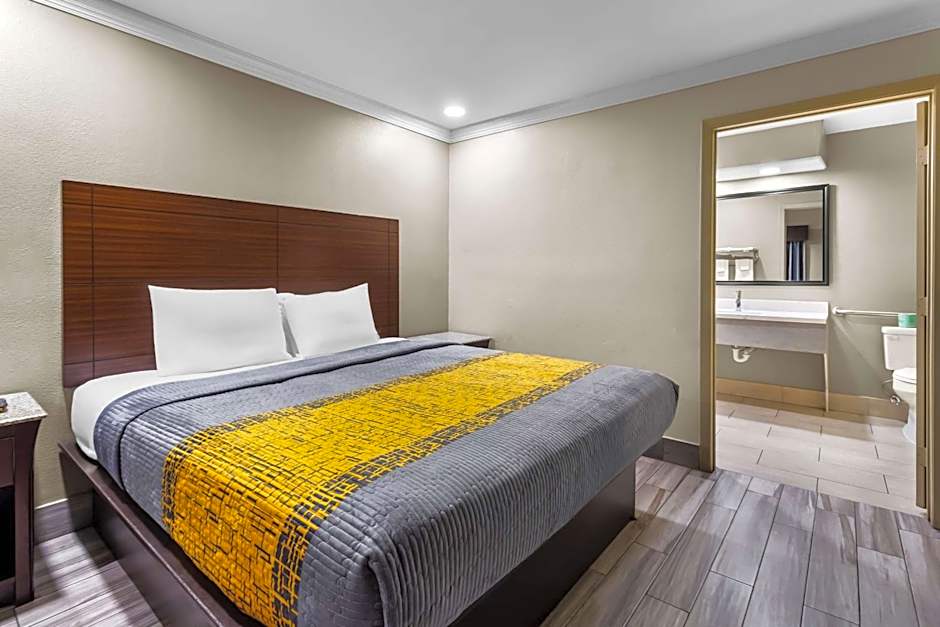 Americas Best Value Inn Houston Heights at I-45