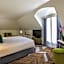 Le Louis Versailles Château Hotel-MGallery