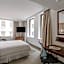CLUB QUARTERS HOTEL, CENTRAL LOOP