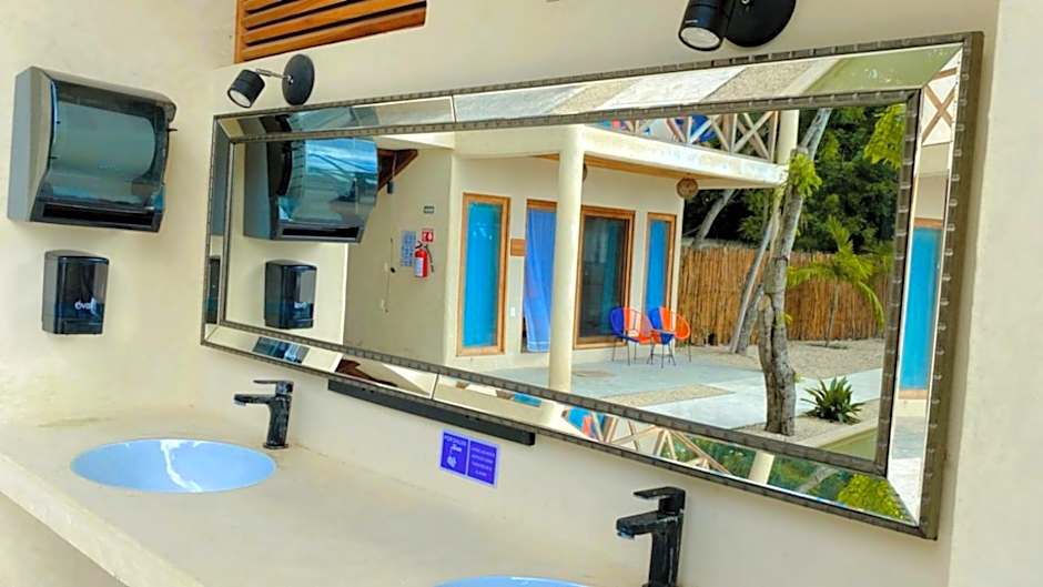 Hotel & Eco Cabañas Azul María Bacalar- Gratis Club de playa