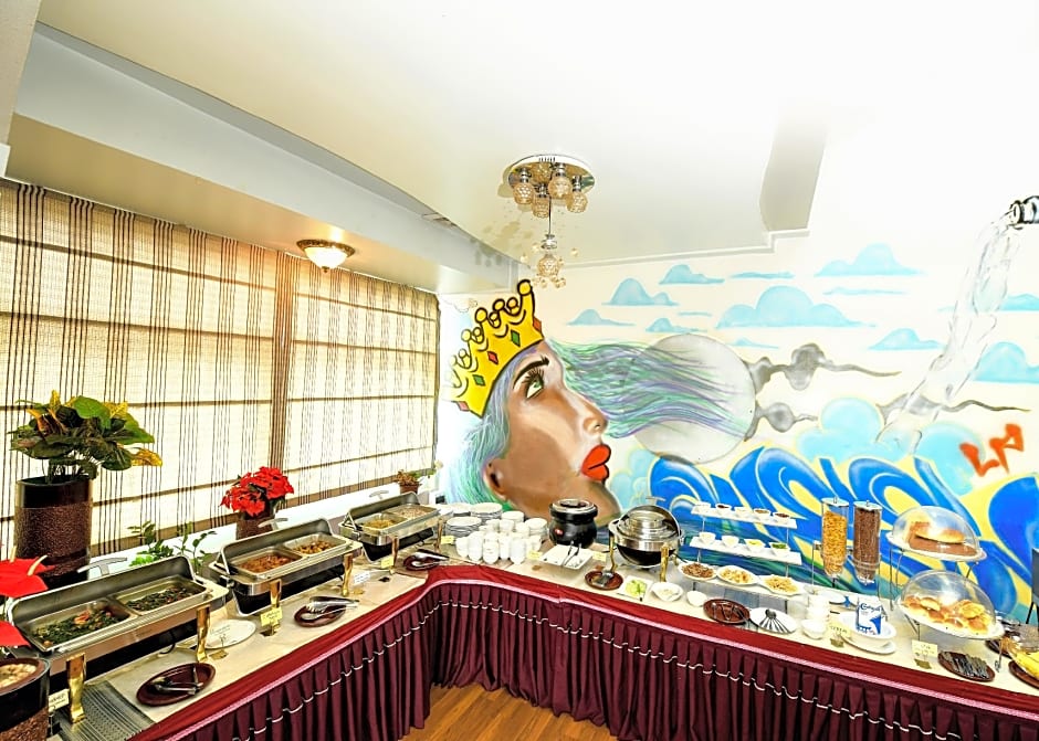 Hotel Queen Mandalay