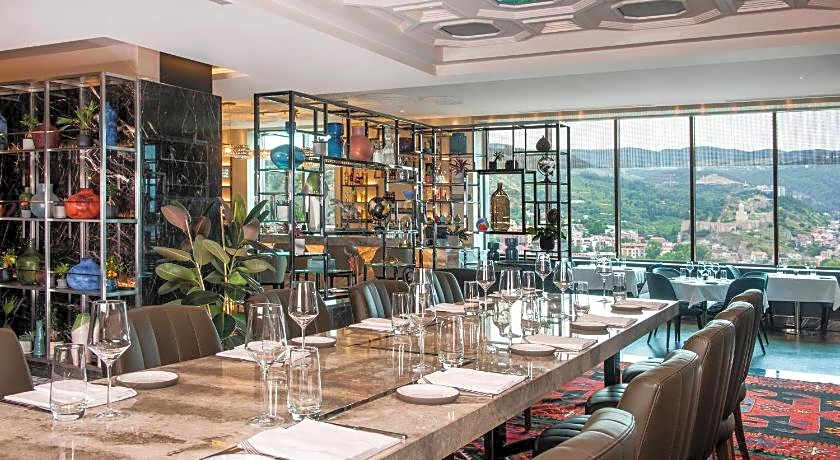 Sheraton Grand Tbilisi Metechi Palace
