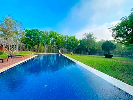 Baanwangnamkeaw Lodge