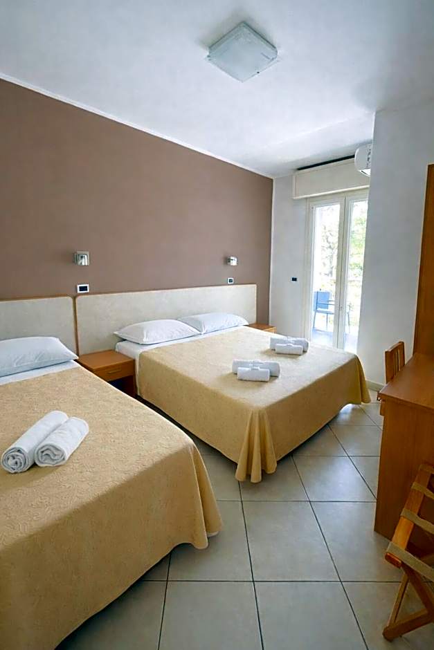 Hotel Favorita Easy Stay Room Only