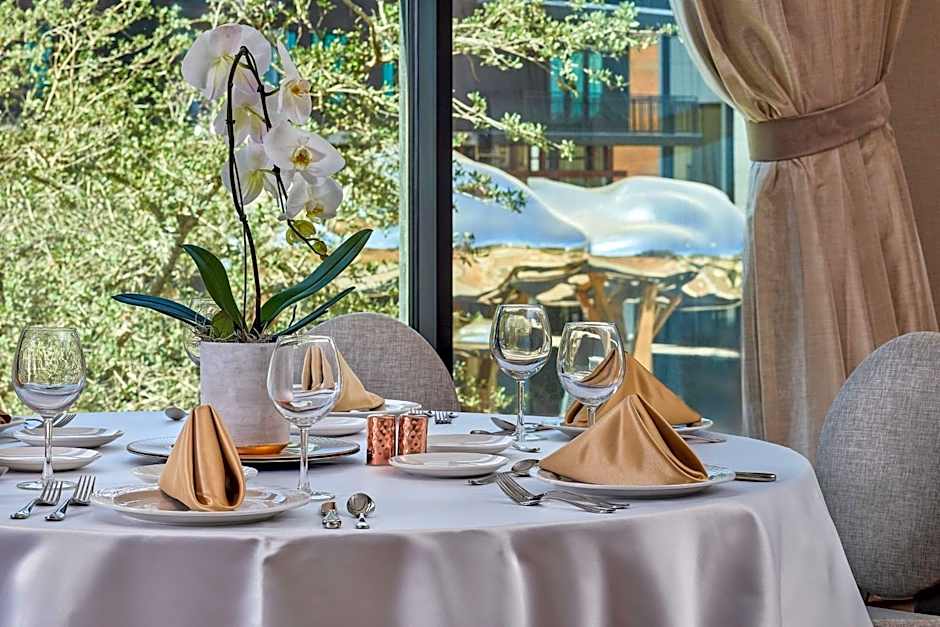 Lively Hotel On Oak Oklahoma City, Tapestry By Hilton