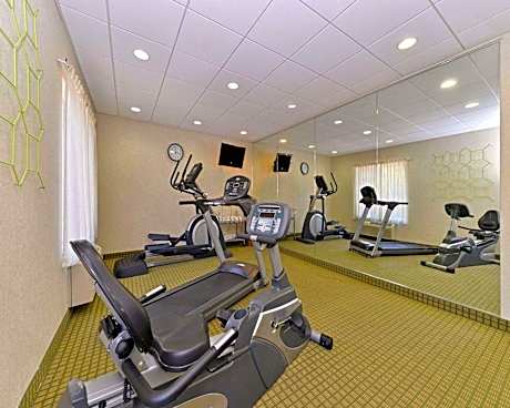 Quality Suites Stratford