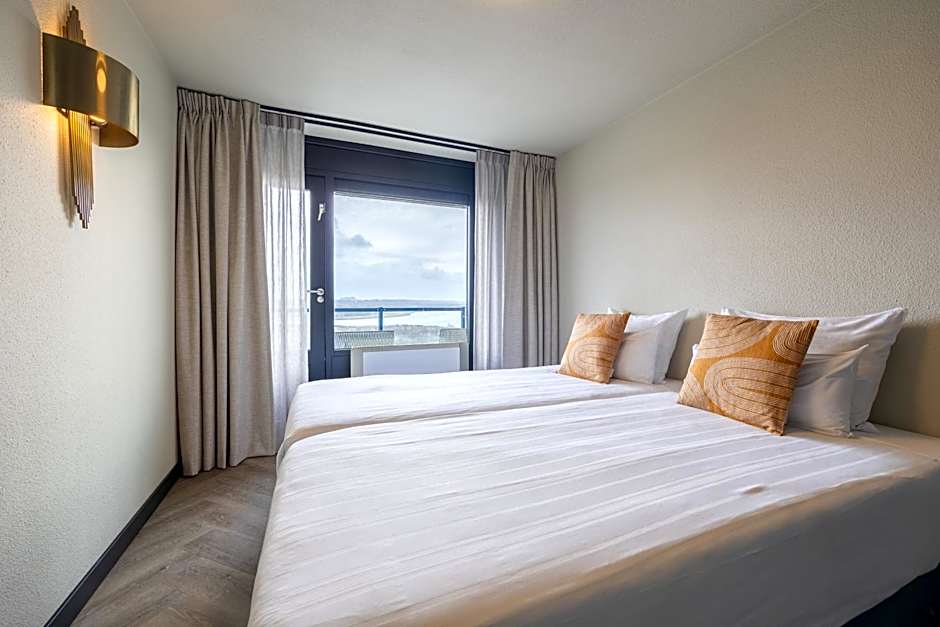 Leonardo Hotel IJmuiden Seaport Beach