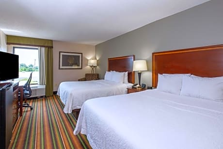 Room with Two Queen Beds - Non-Smoking