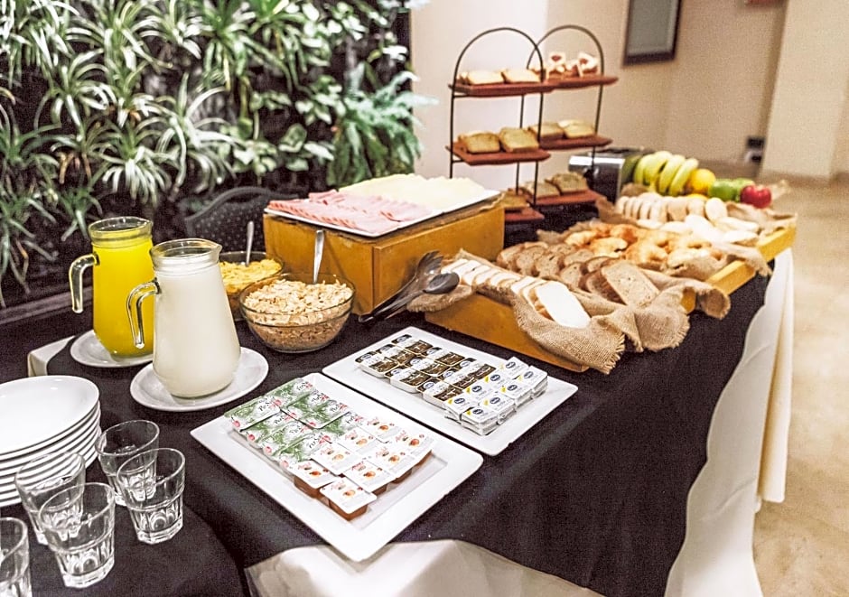 Hotel Carlos V by DOT Urban