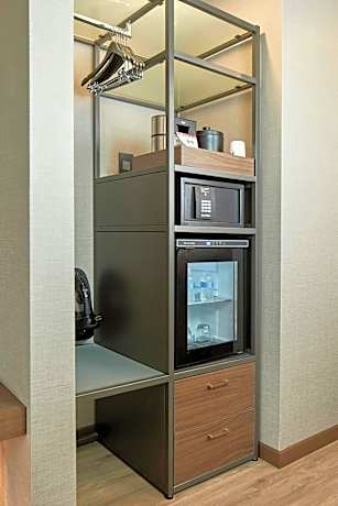 Queen Room with Two Queen Beds - Hearing Accessible