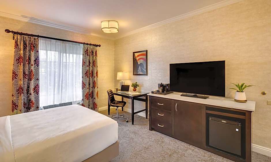 Ayres Hotel Costa Mesa/Newport Beach