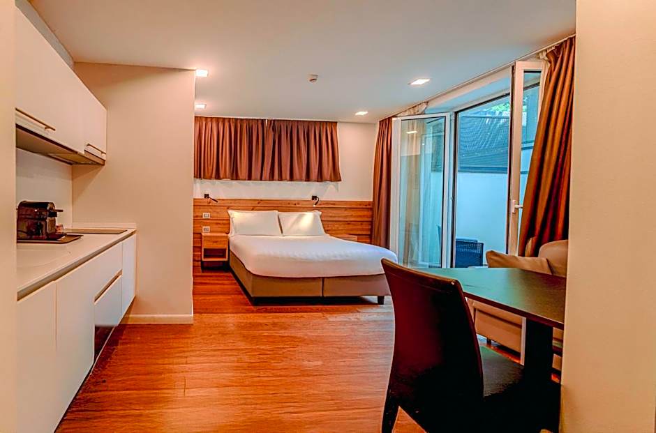 GRANDI 32 Boutique Residence