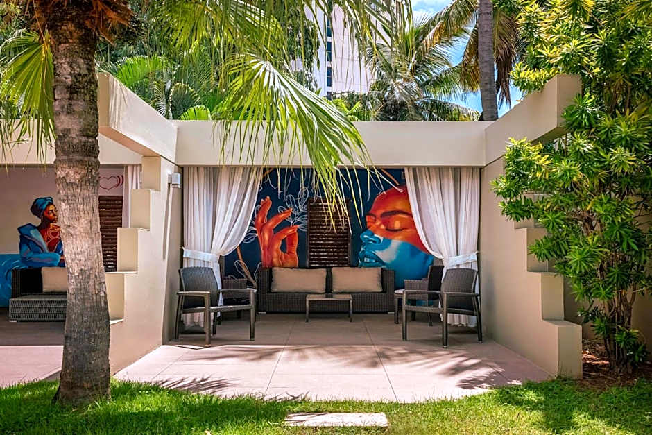 Renaissance Santo Domingo Jaragua Hotel & Casino
