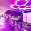 Hotel OPUS Bronx Near Bay Plaza Mall
