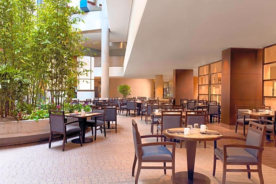 The Westin Bonaventure Hotel & Suites, Los Angeles