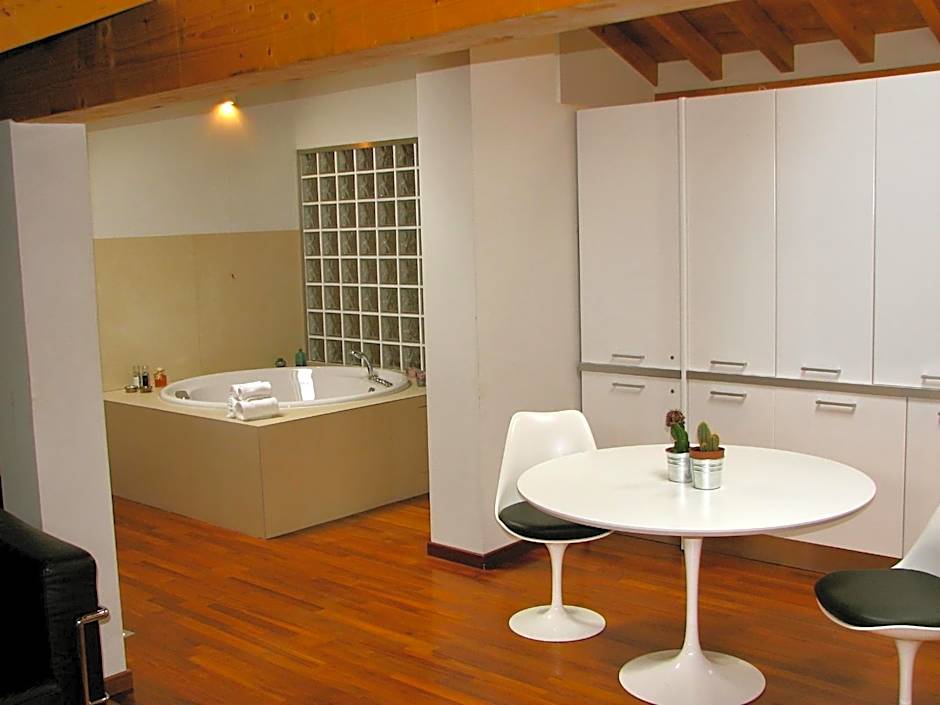 Parizzi Suites & Restaurant