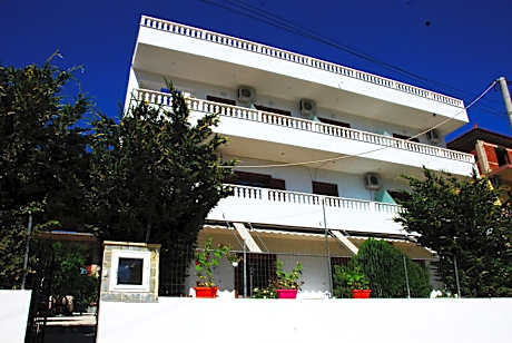 Vila Renato Ksamil