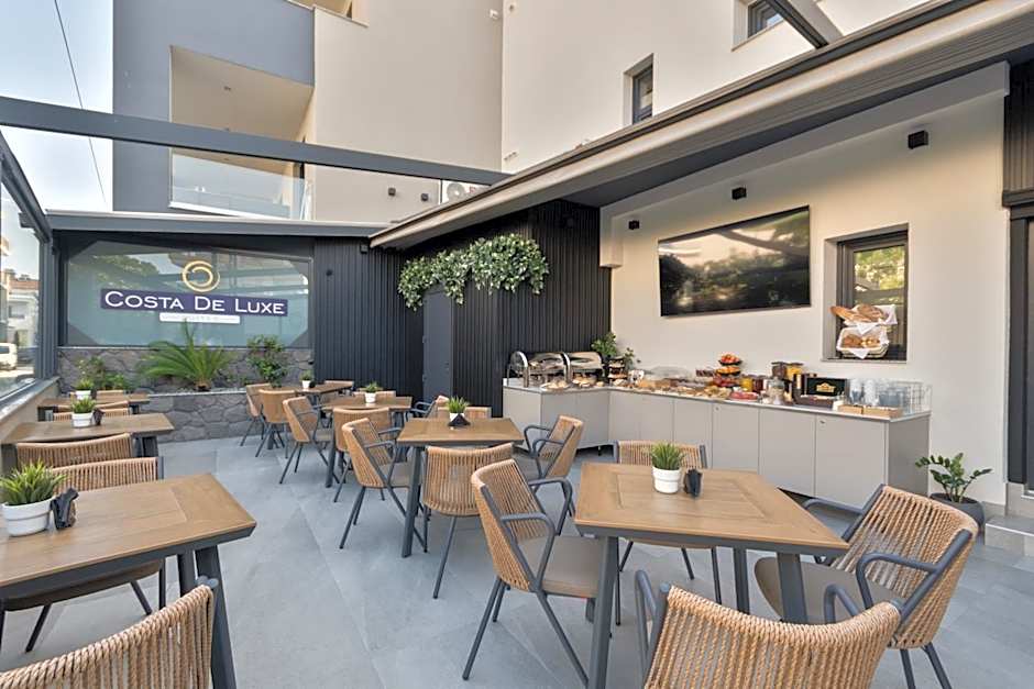 Costa De Luxe Suites