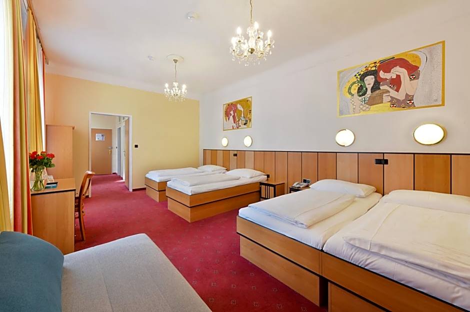 Garten- und Kunsthotel Gabriel City