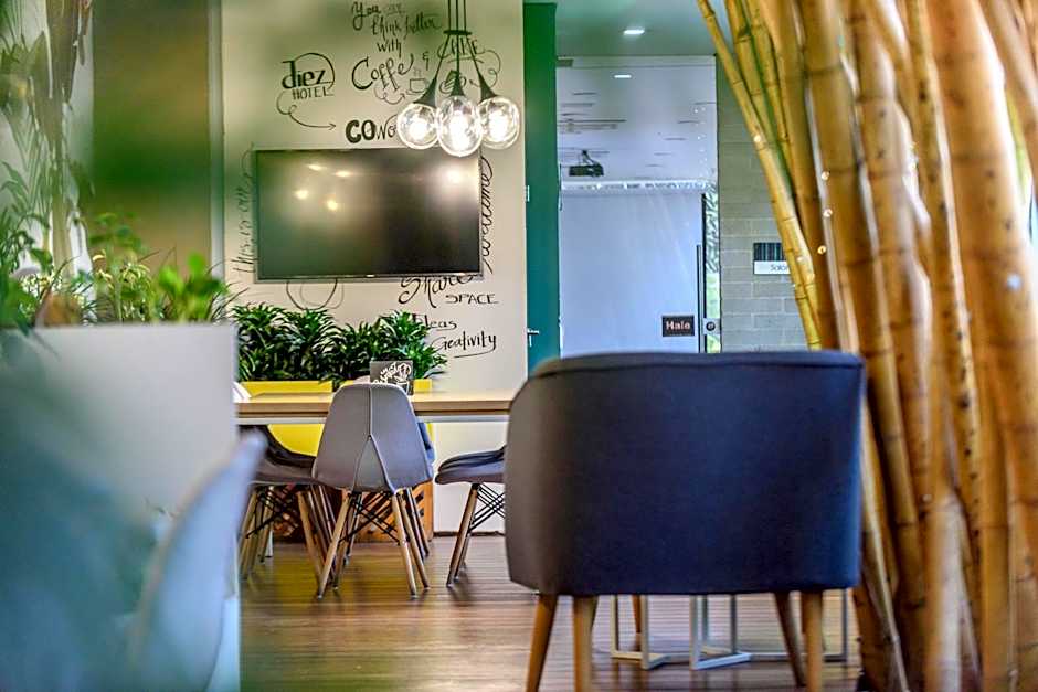 Diez Hotel Categoría Colombia