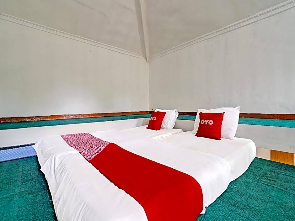 Super OYO Capital O 91810 Hotel Balebat 2