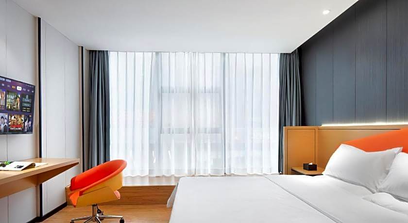 IU Hotel Chongqing Jiefangbei Hongyadong Chaotianmen