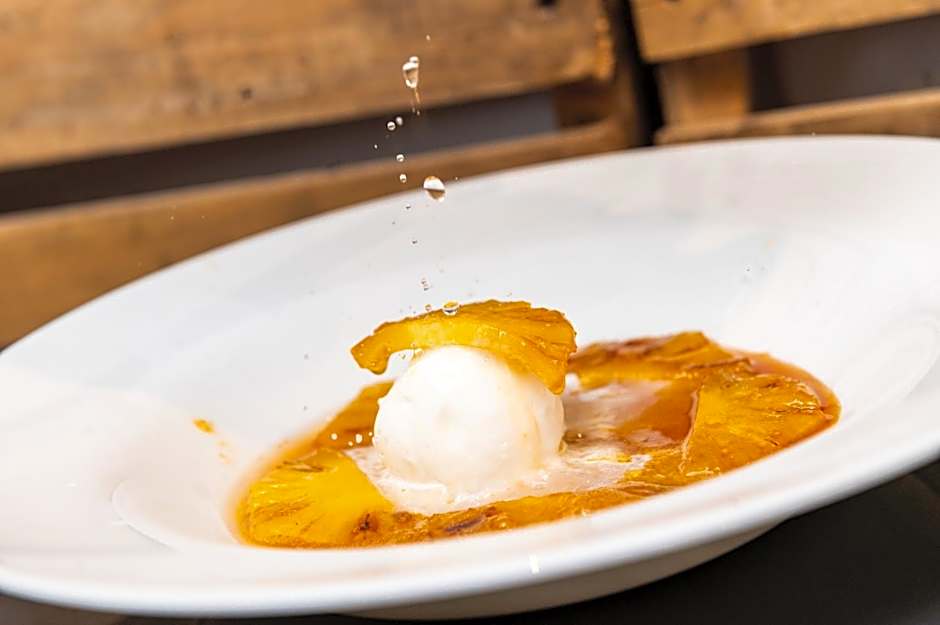 Toparadis Guest House