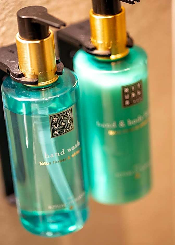 Alma Grand Place Hotel