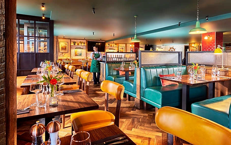 Westport Coast Hotel