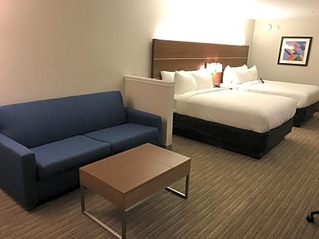 Suite with Two Beds - Non-Smoking