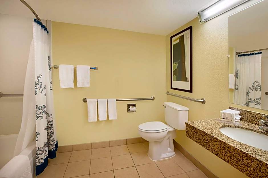 Residence Inn by Marriott Bakersfield