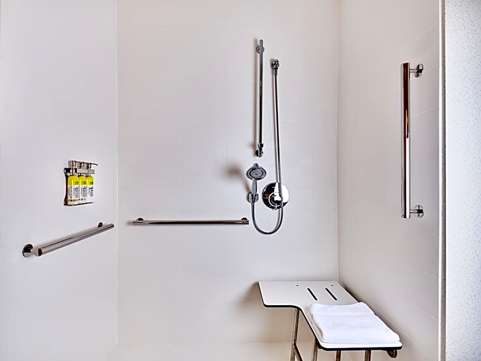 Holiday Inn Express & Suites Salem North-Keizer By IHG