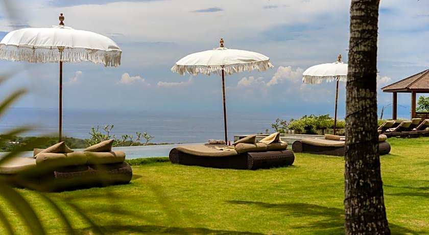 Uluwatu Sunset Hills