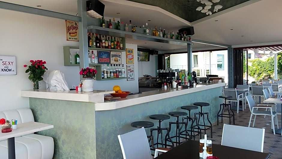 Princess Irini Sea Front ApartHotel