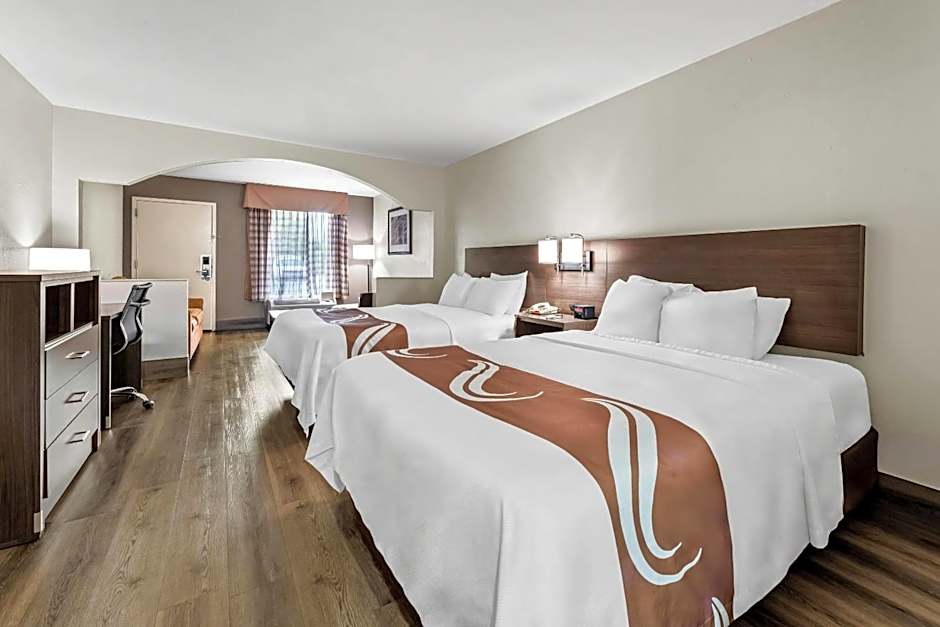 Quality Inn & Suites near Robins Air Force Base