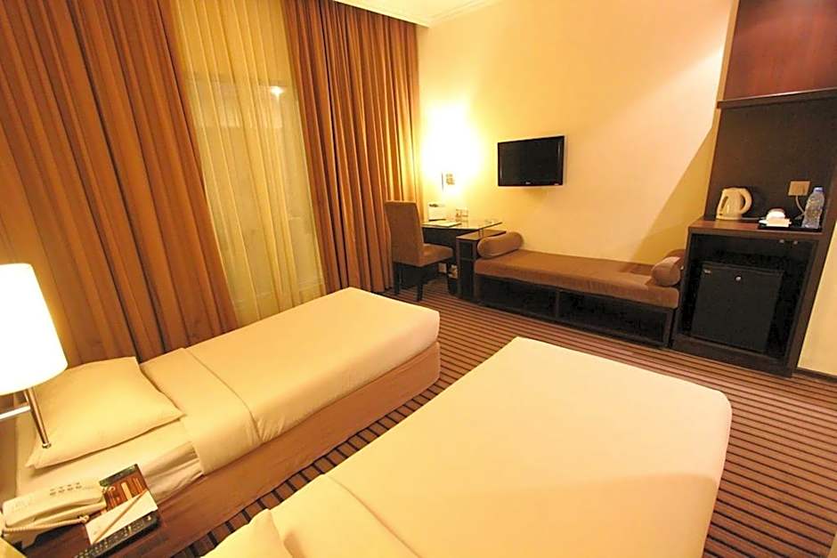 Harmoni One Convention Hotel & Service Apartments