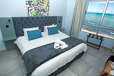 Standard King Room - Sea Facing