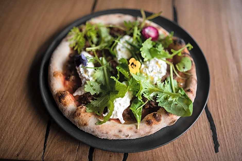 KRONE eat drink stay