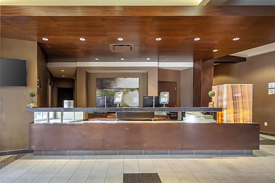 Best Western Cold Lake Inn