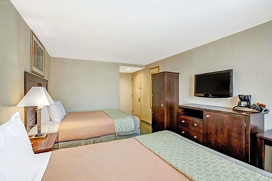 Ramada by Wyndham Jamaica/Queens