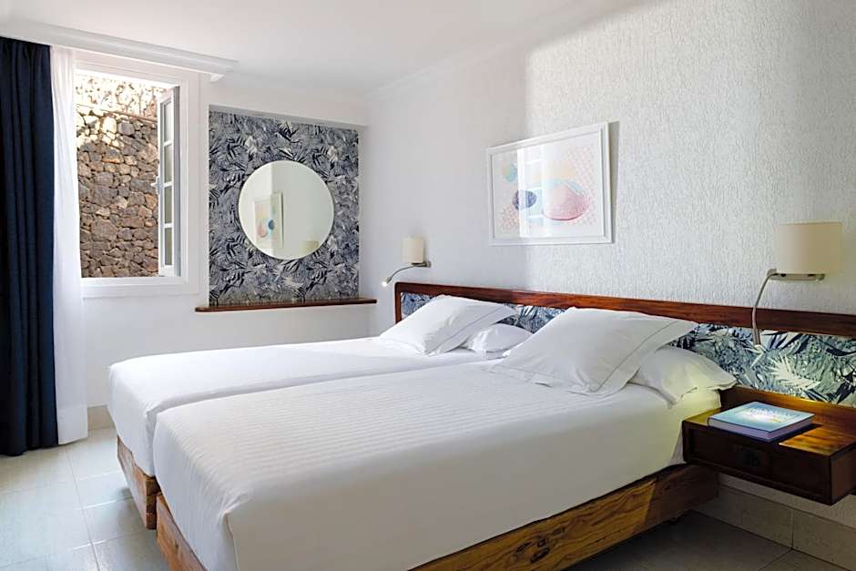 Plus Fariones Apartamentos