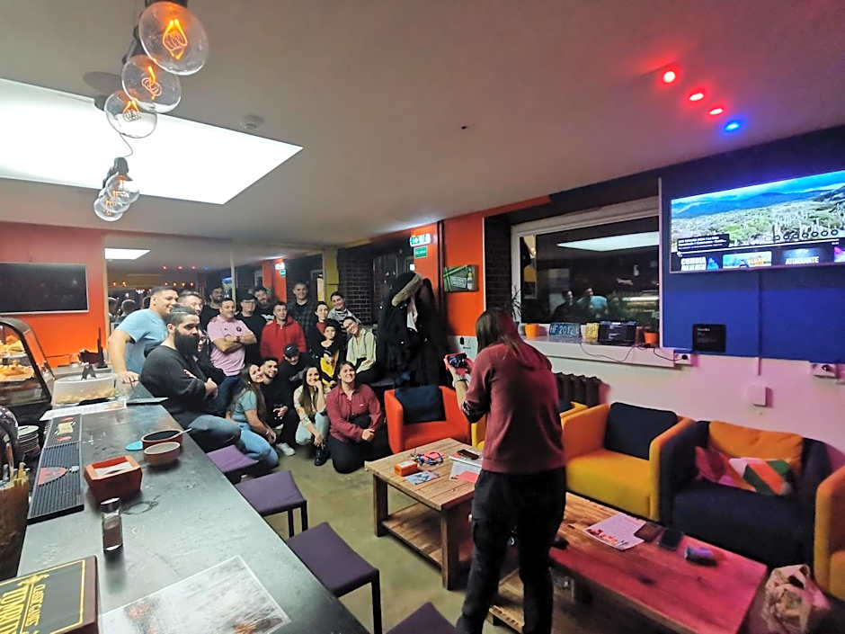 Tiki Taka Hostel & Pub