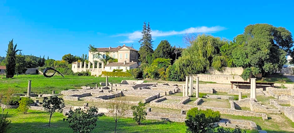 Hotel Le Blason de Provence